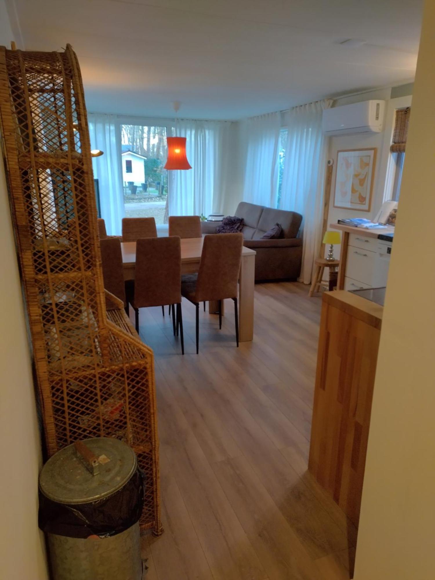 IJhorst Wulft 47 Zonnig Gezellig 6P Chalet Met Zwembad In Bosrijke Omgeving Op Familie Camping De Vossenburcht מראה חיצוני תמונה