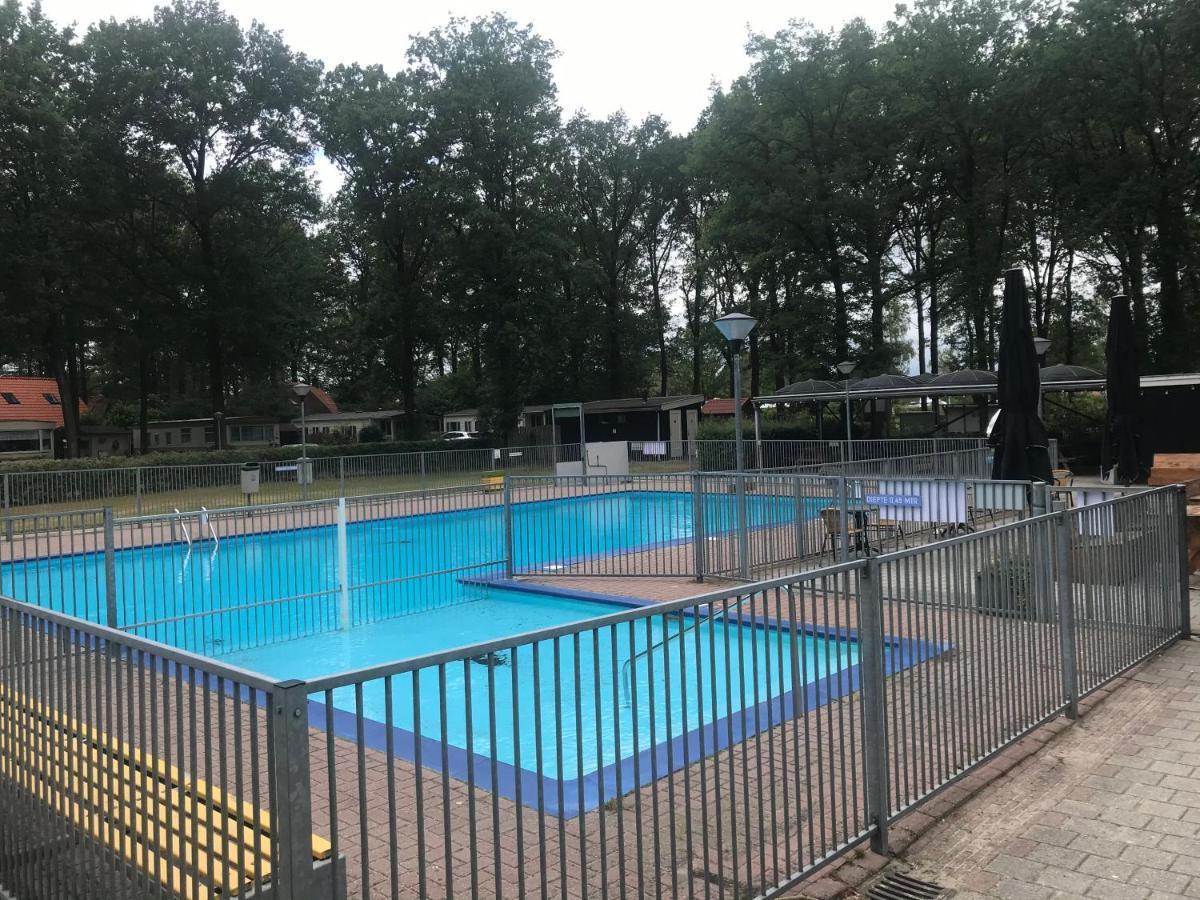 IJhorst Wulft 47 Zonnig Gezellig 6P Chalet Met Zwembad In Bosrijke Omgeving Op Familie Camping De Vossenburcht מראה חיצוני תמונה